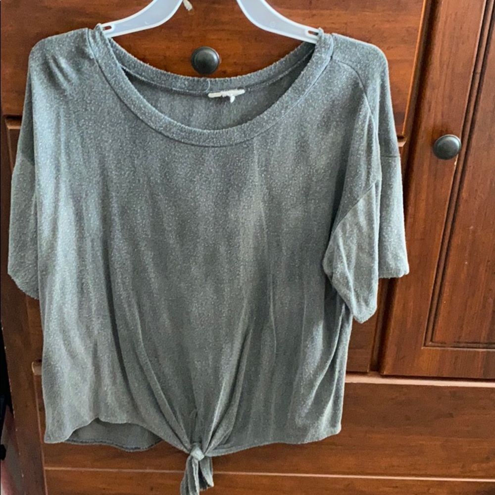 Grey t-shirt